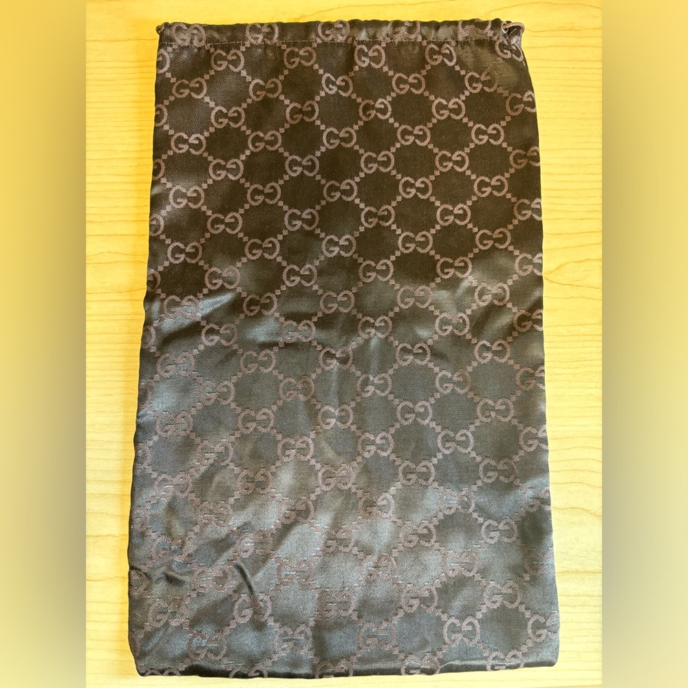 Gucci dust bag - brown satiny finish.